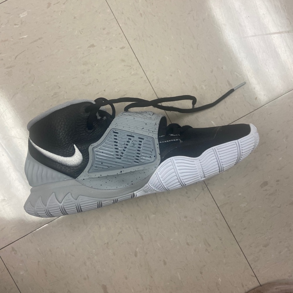 Kyries Basketball Shoes